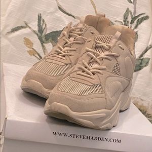 Steve Madden Movement In Beige